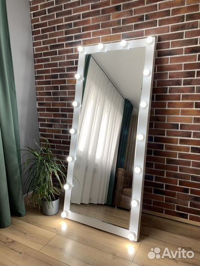 Гримерное зеркало