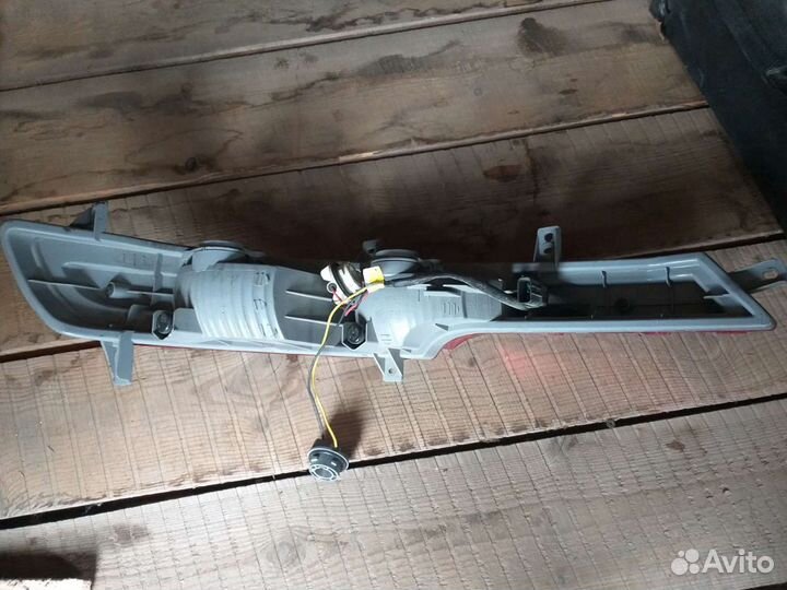 Задний поворотник фонарь фара