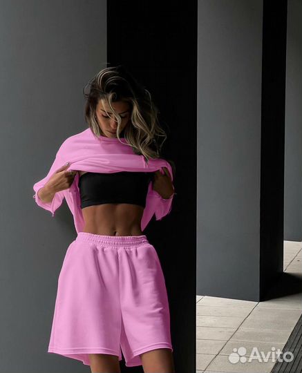 Летний женский костюм с шортами