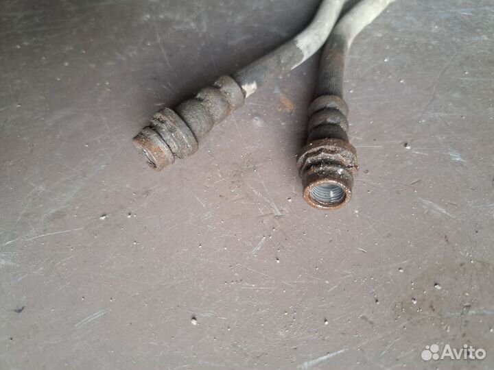 Шланг тормозной задний Ford Mondeo