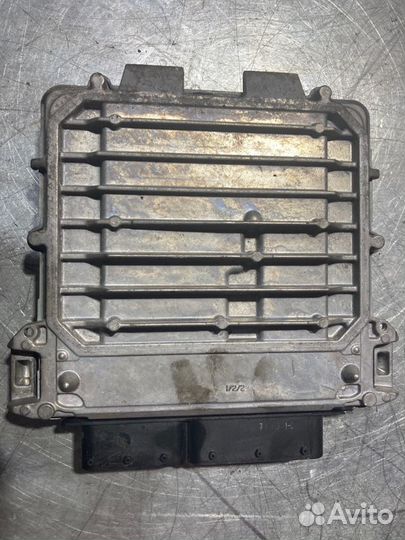 Блок управления двигателем Mercedes C-Class W204