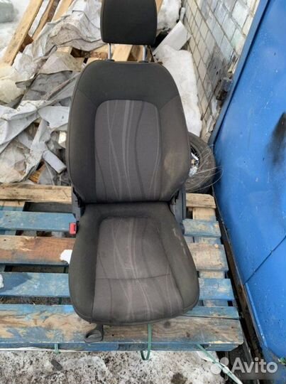 Сиденье Chevrolet Aveo T300