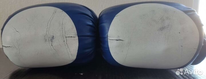 Боксерские перчатки 10 oz