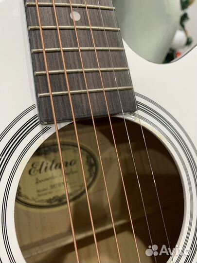 Акустическая гитара новая