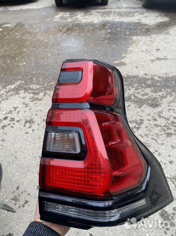 Правый фонарь Тойота prado 150