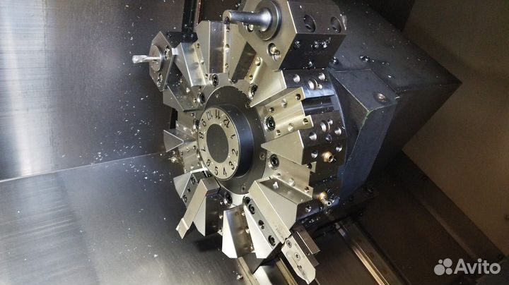 Токарный станок с чпу doosan lynx 2100LB