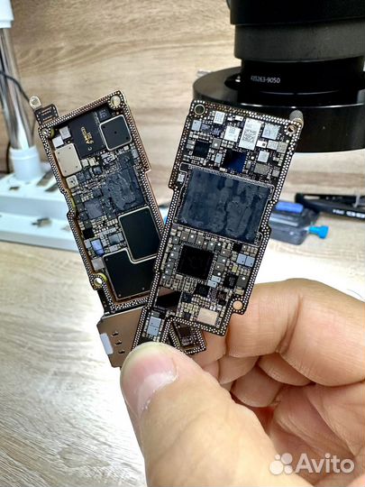 Ремонт материнских плат iPhone