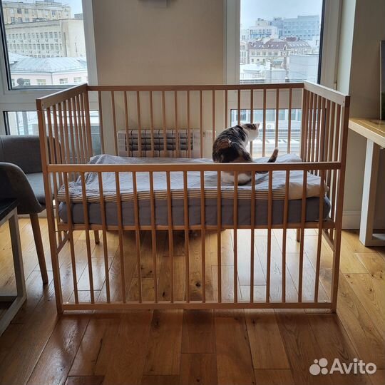 Детская кровать IKEA с матрасом и бельём