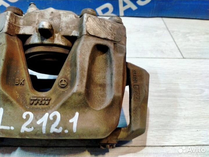 Суппорт передний левый Mercedes-Benz 212.054 E 300