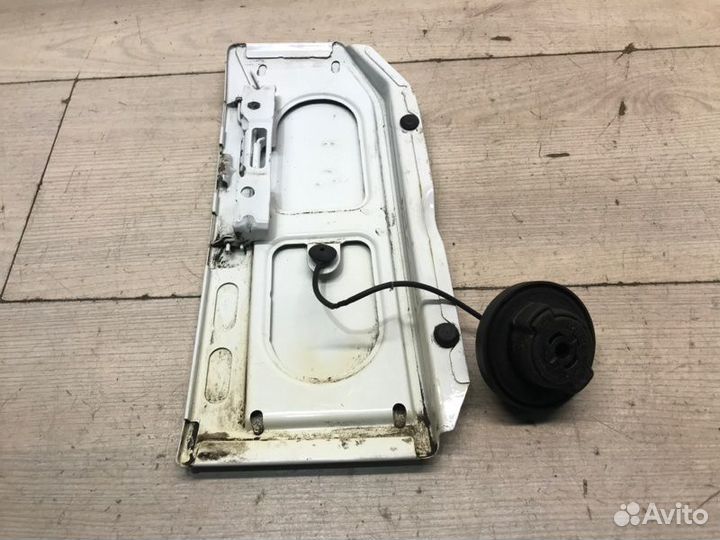 Лючок топливного бака Mercedes Sprinter W906