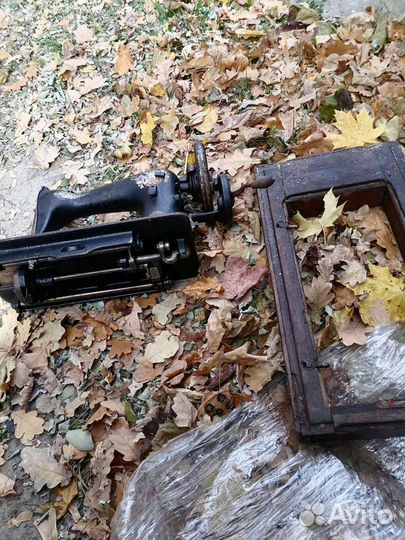 Швейная машина Singer