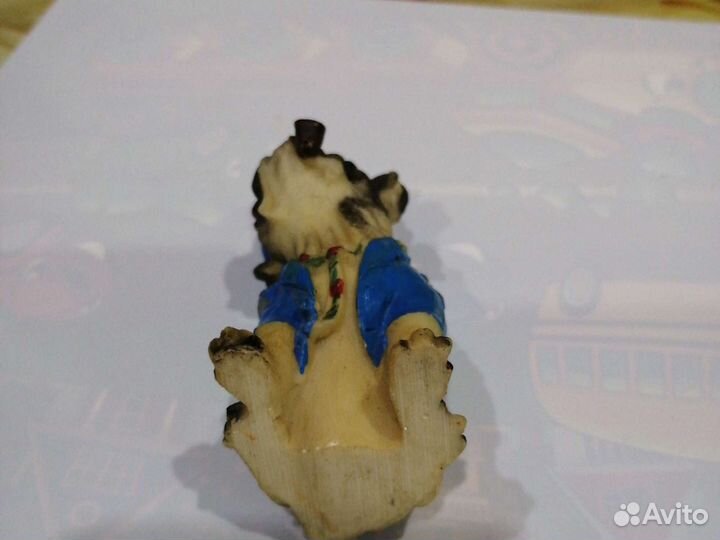 Статуэтка Мопс курит трубку