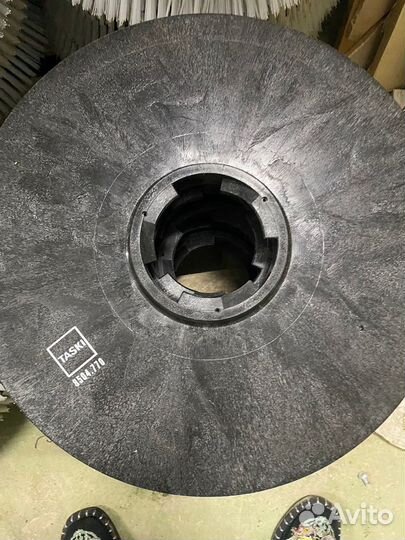 Дисковые щётки поломоечных машин