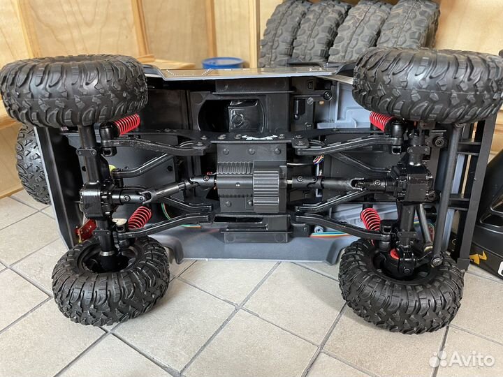 Джип на радиоуправлении MN99S