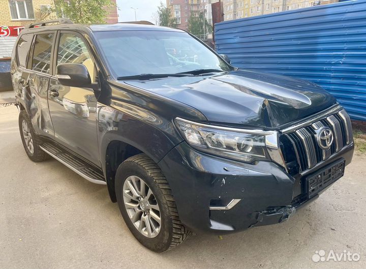 Toyota Land Cruiser Prado 2.8 AT, 2018, битый, 153 000 км