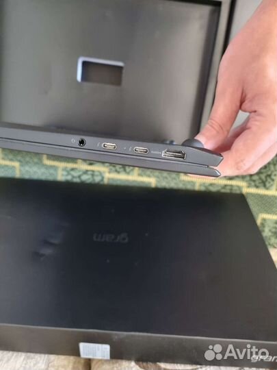 LG gram 17Z90Р тонкий, лёгкий, отпечаток пальца