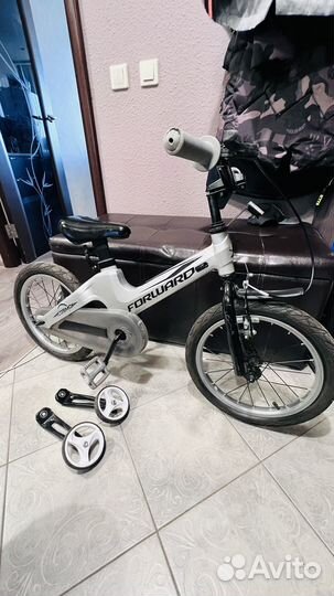 Детский велосипед 16