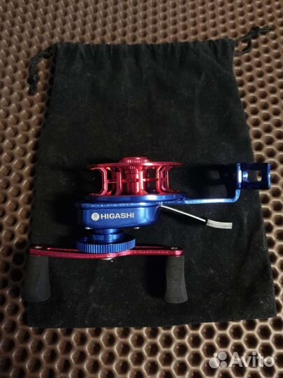 Зимняя катушка higashi hм-55 Blue/Red