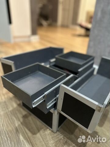 Чемодан для мастера маникюра