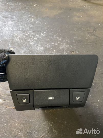 Кнопка подогрева сидения Hyundai Elantra HD