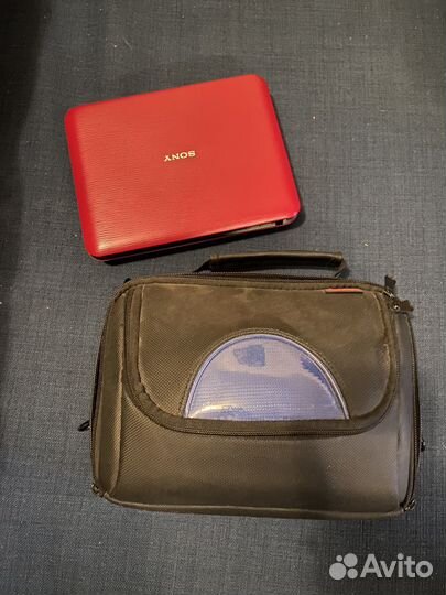 DVD плеер Sony портативный