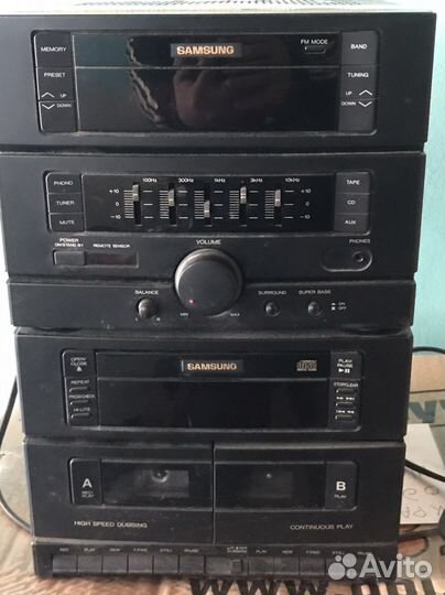 Музыкальный центр