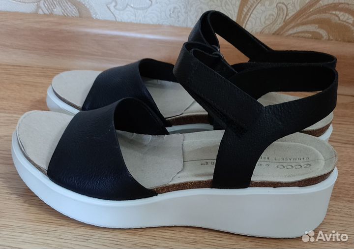 Новые босоножки Ecco р. 40