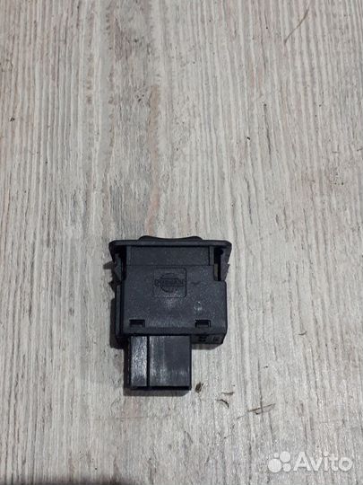 Кнопка подогрева сиденья Nissan primera P12 Прав