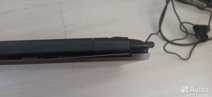 Ноутбук lenovo v560