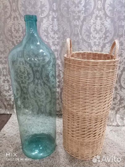 Бутылка с корзиной