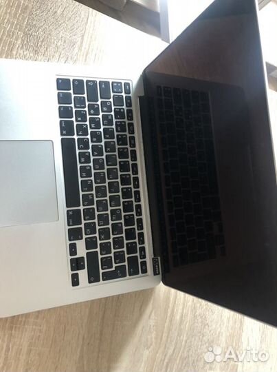 Apple MacBook Pro 13“ 2015 i5 2.7/256/16