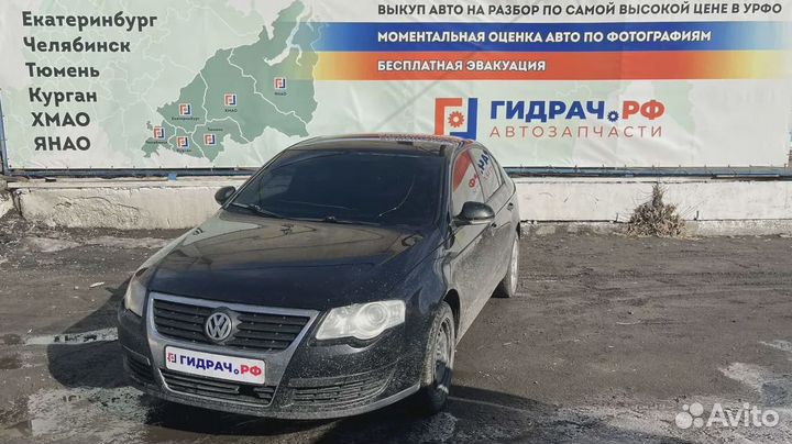 Обшивка стойки центральной правой нижняя Volkswagen Passat B6 3C0867292F9B9