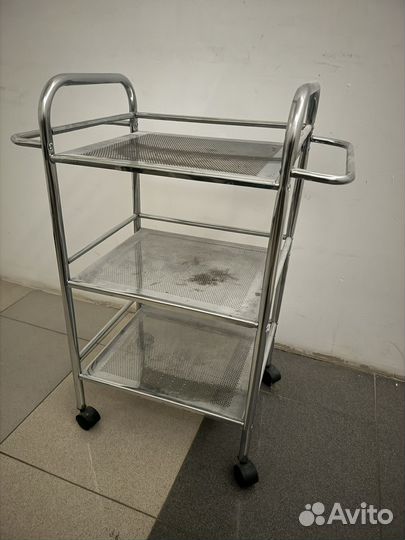 Металлическая тележка