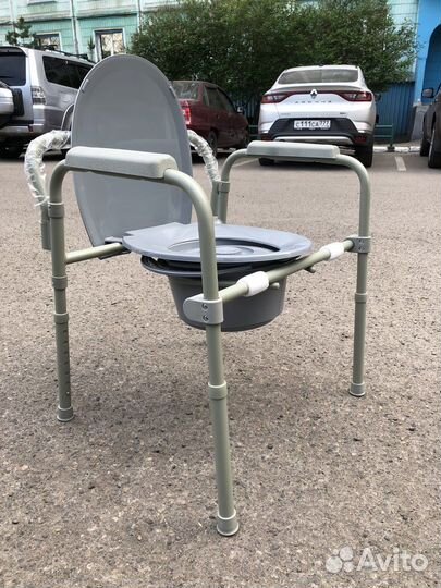 Санитарный стул новый