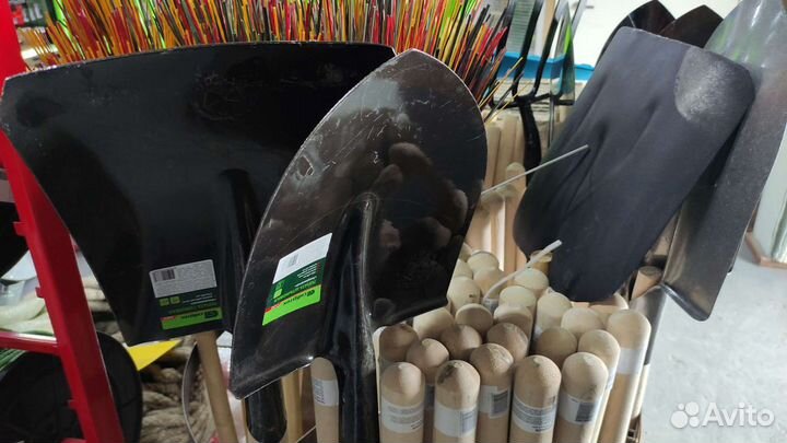 Лопаты металлические совковые, штыковые, черенки