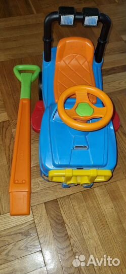 Машинка каталка толокар с ручкой