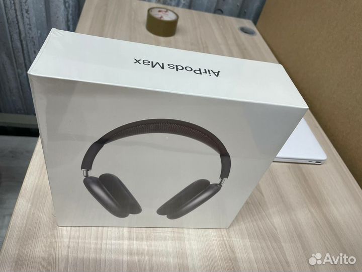 Продается Airpods max