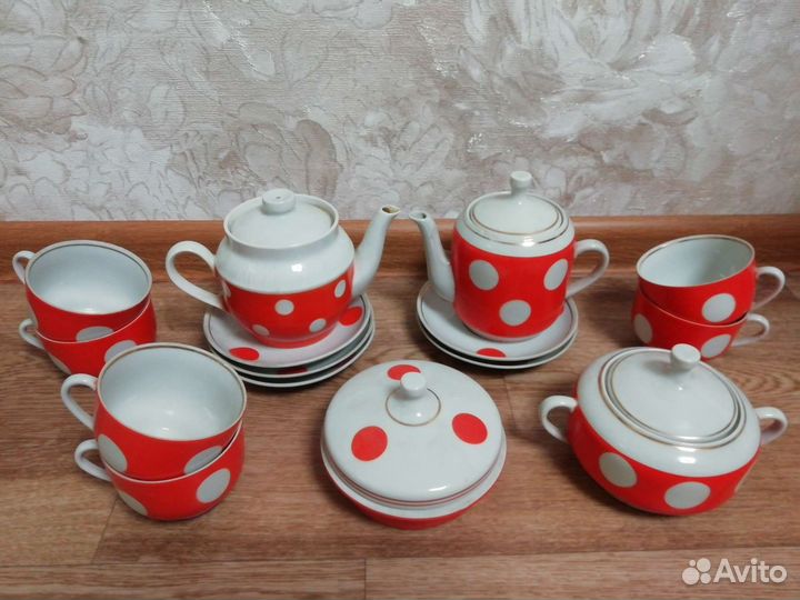 Продается Набор посуды