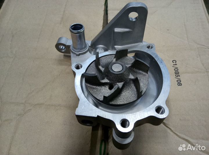 Насос системы охлаждения Mazda 24-0928