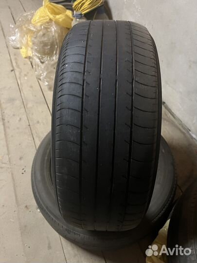 Yokohama Advan Sport V105E 215/55 R17