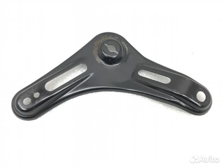 Кронштейн балки передний правый Kia K 5 5 G4KN