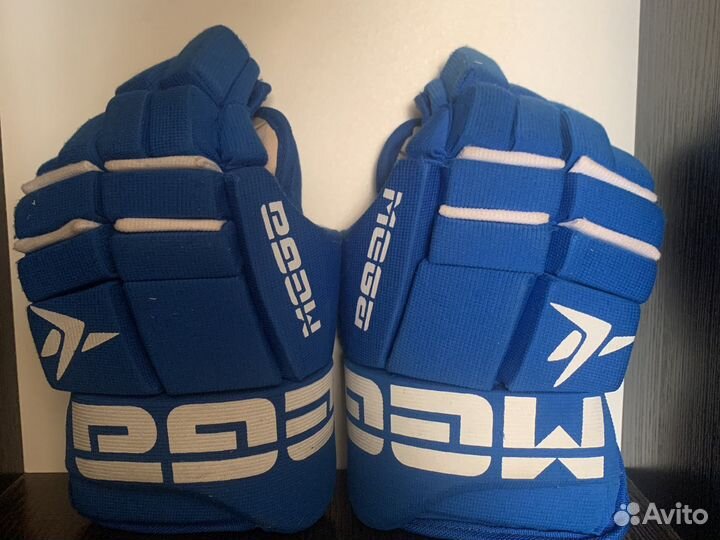 Краги хоккейные