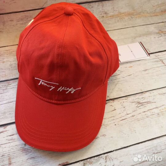 Бейсболки Tommy Hilfiger