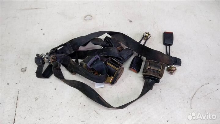 Ремень безопасности+ответ часть км-т Audi 80 B3 8