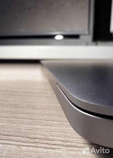 Macbook pro 13 2020 m1 8gb 512gb как новый