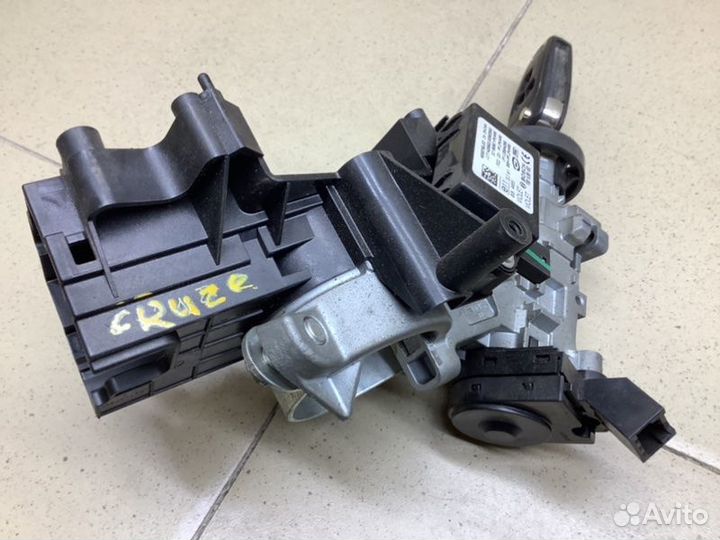 Замок зажигания Chevrolet Cruze седан 1 2012