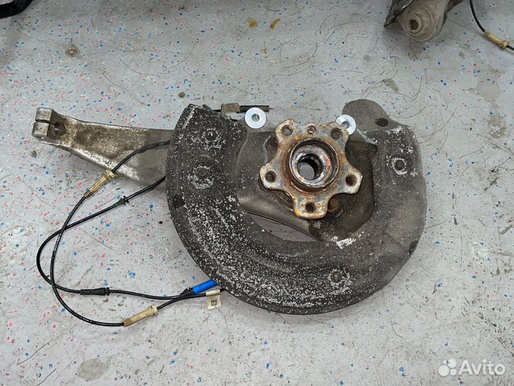 Опора поворотная л BMW 7 G12 G11 G32