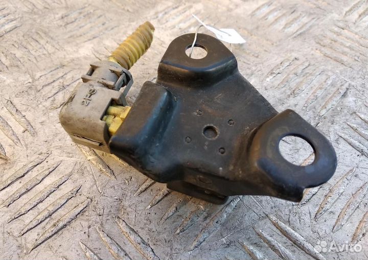 Датчик удара AIR BAG Toyota Previa