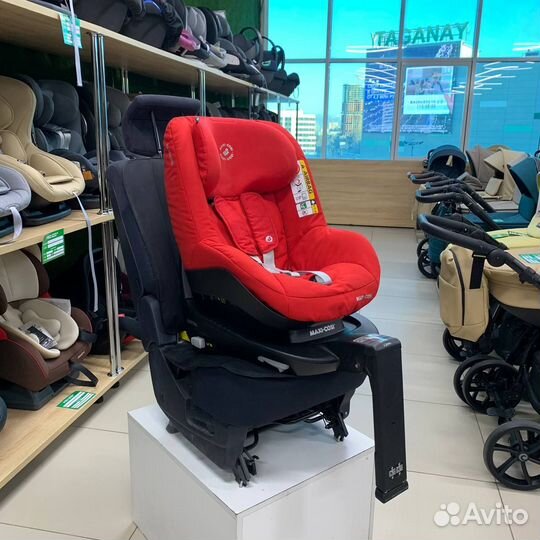 Автокресло Maxi Cosi Pear с isofix
