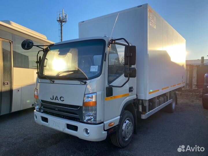 Изотермический фургон JAC N90, 2024